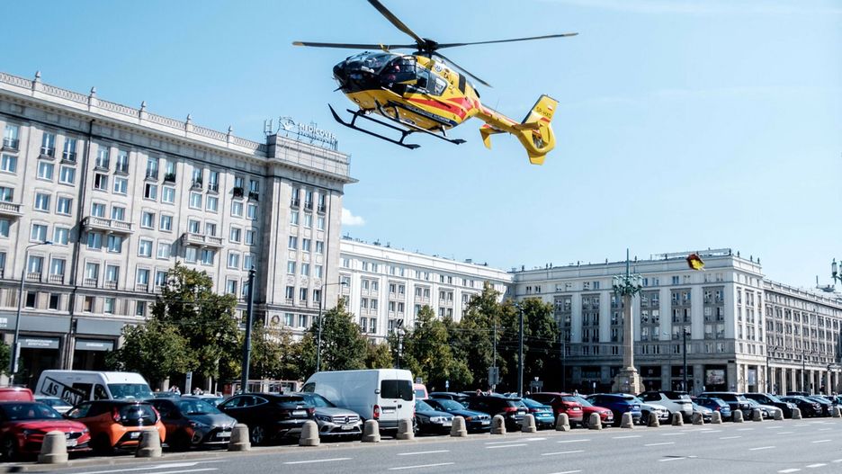 Śmigłowce zamiast karetek. Ratownik dla WP: brakuje obsady połowy ambulansów 