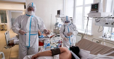 Nowe powikłanie po COVID-19. Zapalenie nagłośni jest bardzo rzadkie, ale niezwykle groźne