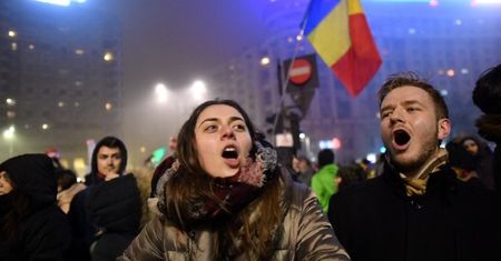 Rumunia: tysiące ludzi protestowało przeciwko centrolewicowemu rządowi