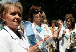 Przybędzie protestujących przed kancelarią premiera