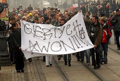 Uczniowie protestują przeciwko programowi "Zero tolerancji"