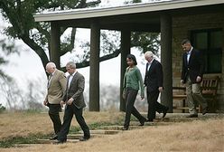 Bush naradza się, co dalej z wojną w Iraku