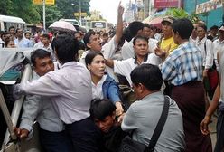 Mnisi uwięzili oficjeli, bo ceny paliw wzrosły o 500%