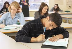 Nie zlikwidują polskich szkół