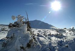 Karkonosze: Czech zamarzł 300 metrów od schroniska