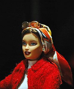 Dziecięcy świat lalek Barbie i klocków LEGO