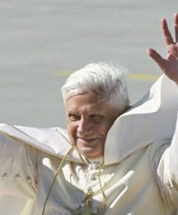 Benedykt XVI: świat potrzebuje Boga