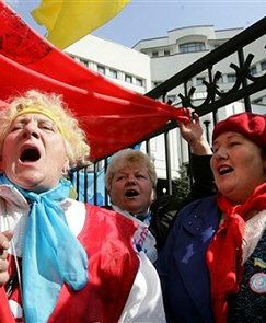 Tysiące osób przed gmachem ukraińskiego Sądu Konstytucyjnego