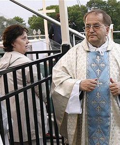 Centrum Wiesenthala: opublikować taśmy Rydzyka