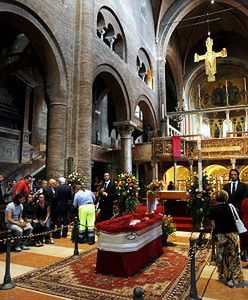 Królewski pogrzeb Luciano Pavarottiego