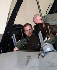 Minister obrony uczestniczył w walce polskich F-16