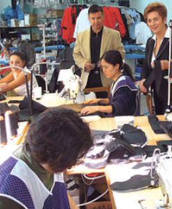 Szukali szwaczek w Polsce, w końcu przywieźli je z Chin