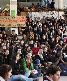 We Francji rozszerzają się studenckie protesty