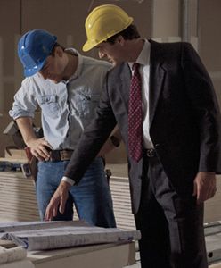 Firmy płacą coraz więcej swoim pracownikom