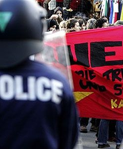 Szwajcarscy antyglobaliści starli się z policją
