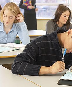 Nie zlikwidują polskich szkół