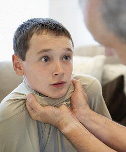 Sondaż: połowa Polaków bije swoje dzieci