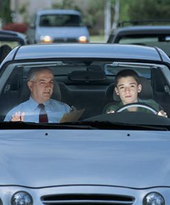 Samochodowe "elki" nagrywają piratów drogowych