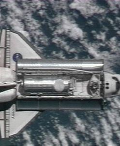 Discovery przywiózł części do naprawy toalety