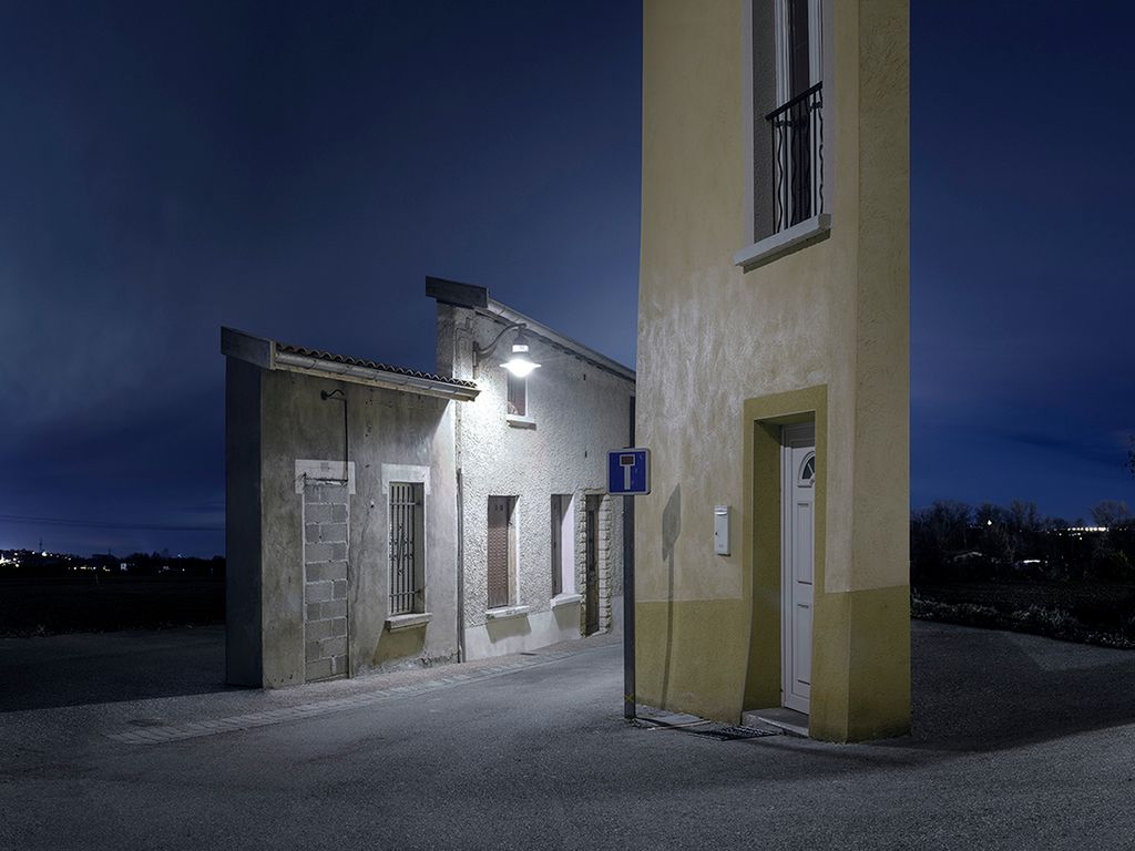 Wyimaginowany świat sztucznych budynków w projekcie ”Facades” Zachariego Gaudrillot-Roya 4