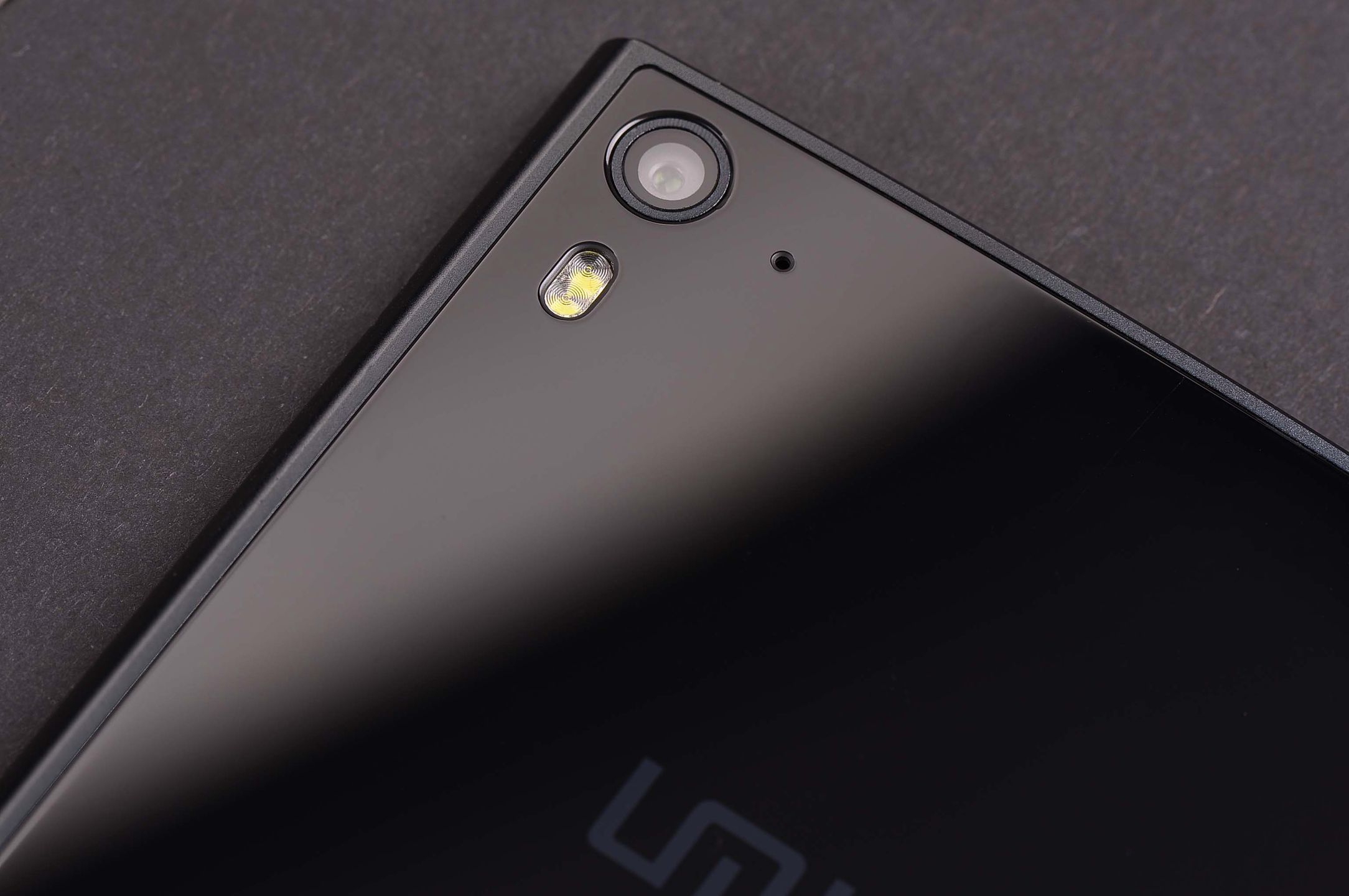 W skrócie: nowe rendery i teaser Galaxy S6 oraz specyfikacja HTC One (M9) 6