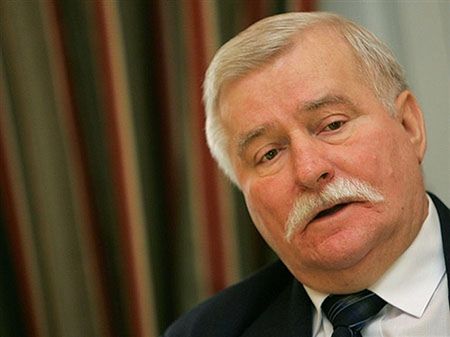 Wałęsa musi przeprosić Wyszkowskiego