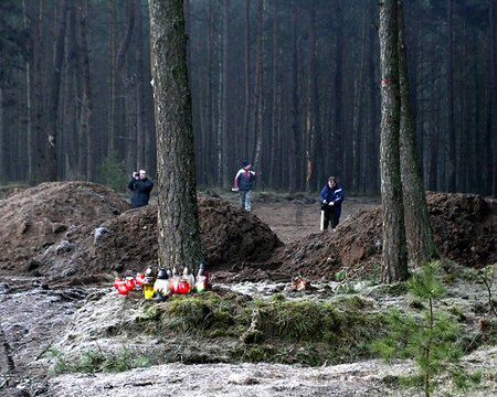 Trwa porządkowanie miejsca katastrofy samolotu CASA