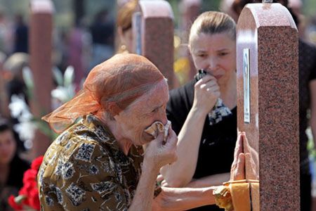 Osetia Płn. opłakuje poległych w ataku na szkołę w Biesłanie