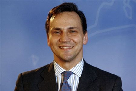 Sikorski: prezydent pochopnie chce jechać na szczyt UE