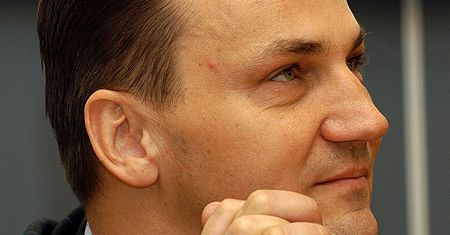 Samoobrona i LPR wchodzą do resortu obrony?