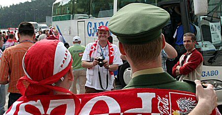 Straż Graniczna odprawiła ok. 2,5 tys. fanów futbolu