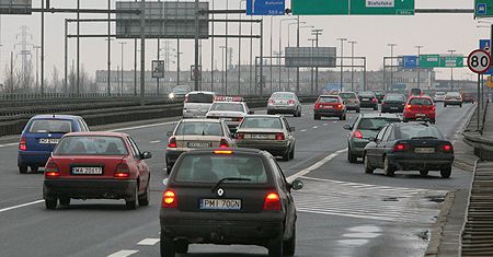 Szczyt wielkanocnych powrotów - w deszczu i śniegu