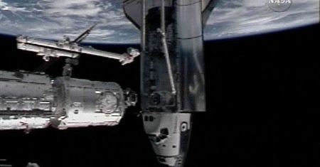 Wahadłowiec "Endeavour" wraca na Ziemię