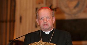 Kardynał Dziwisz o Janie Pawle II: santo subito!