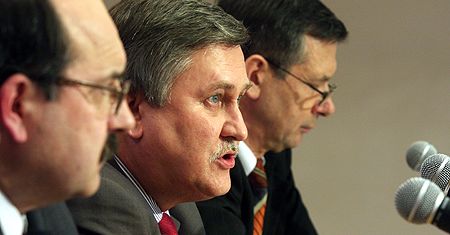 "Nie utrudniano śledztwa ws. zmarłych policjantów"