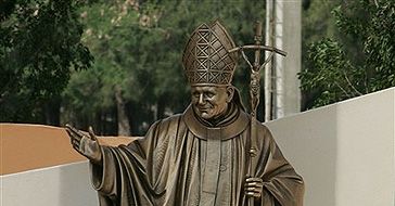 Statua Jana Pawła II stanęła w mieście Che Guevary