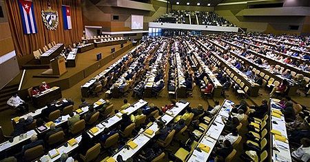 Raul Castro nominowany przez parlament na prezydenta Kuby
