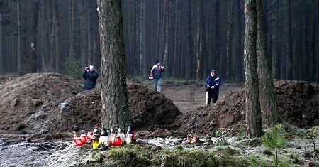 Trwa porządkowanie miejsca katastrofy samolotu CASA