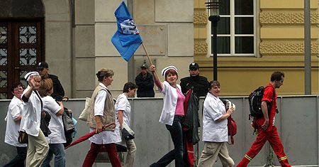 "Użycie siły wobec pielęgniarek spowoduje strajk generalny"