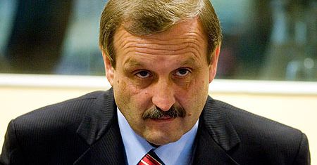 35 lat więzienia dla b. przywódcy chorwackich Serbów