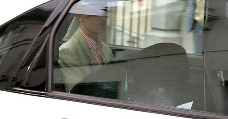 Adam G. przyznał się do ugodzenia nożem Belga