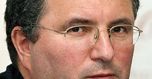 Esbecy straszą szefa policji