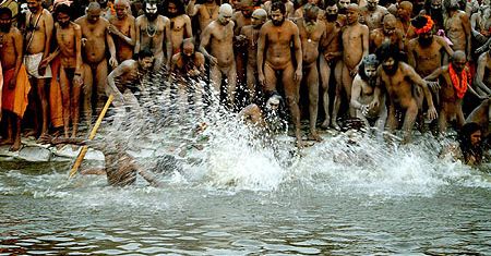 Hindusi coraz bardziej religijni
