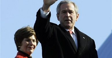 Bush popiera rosyjskie dostawy uranu do Iranu