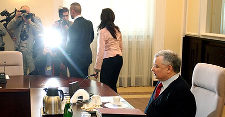 Premier: zastanowimy się, co zrobić z Dornem