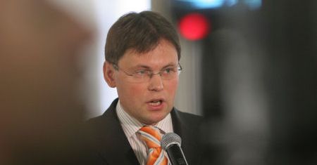 Mularczyk: TK "poszatkował ustawę" lustracyjną