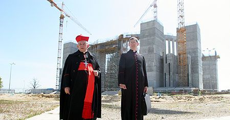 Prymas: nie ma odwrotu od budowy świątyni Opatrzności Bożej