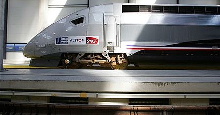 Francuski superpociąg pomknie 540 km/h