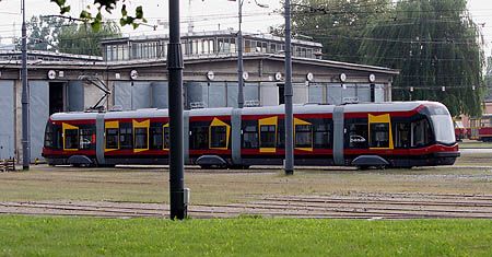 Najdłuższy tramwaj w Polsce na ulicach Warszawy