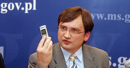 Prokuratorzy przesłuchali nagranie Ziobry